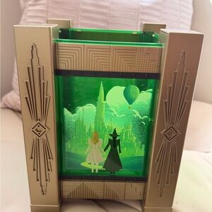 Wicked Light Up Lantern Popcorn Bucket Regal Cinemas 2024 Emerald City